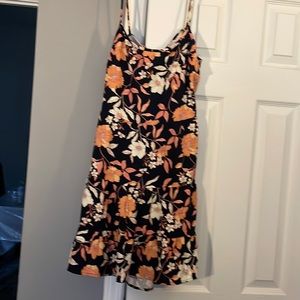 Pretty mini dress size x large is good for summer abd beach